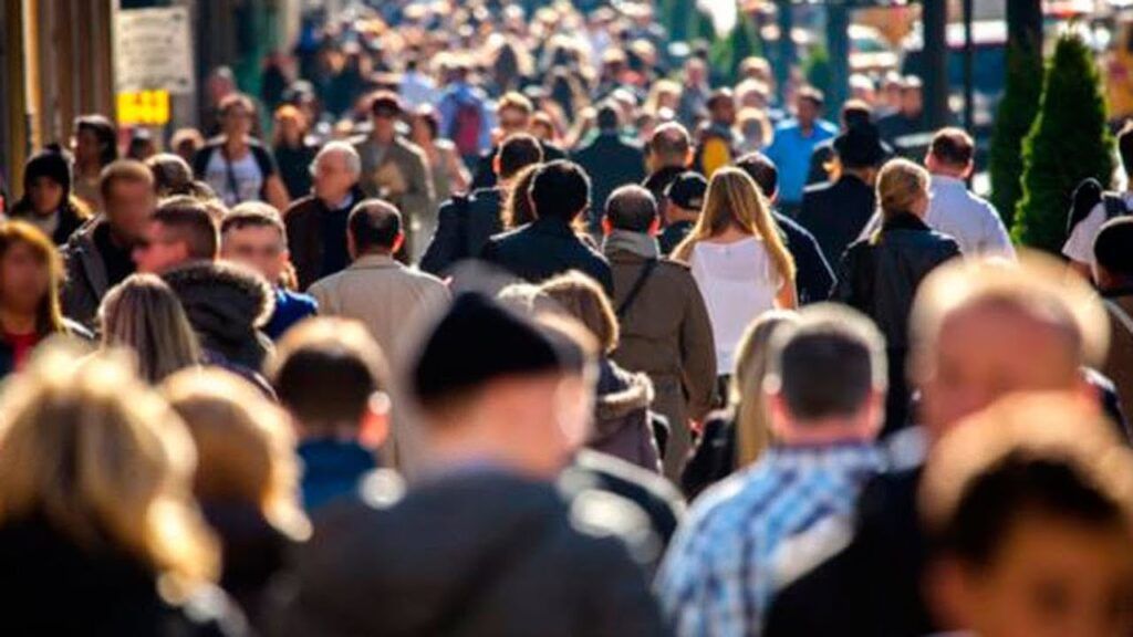 España supera los 49 millones de habitantes: ¿Qué está detrás de este nuevo récord?